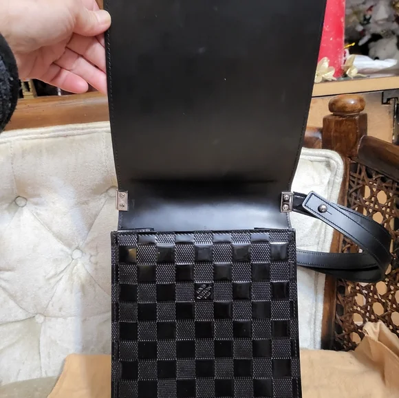 (SOLD)Authentic Louis Vuitton cabaret damier vernis club bag - Picture 10 of 16